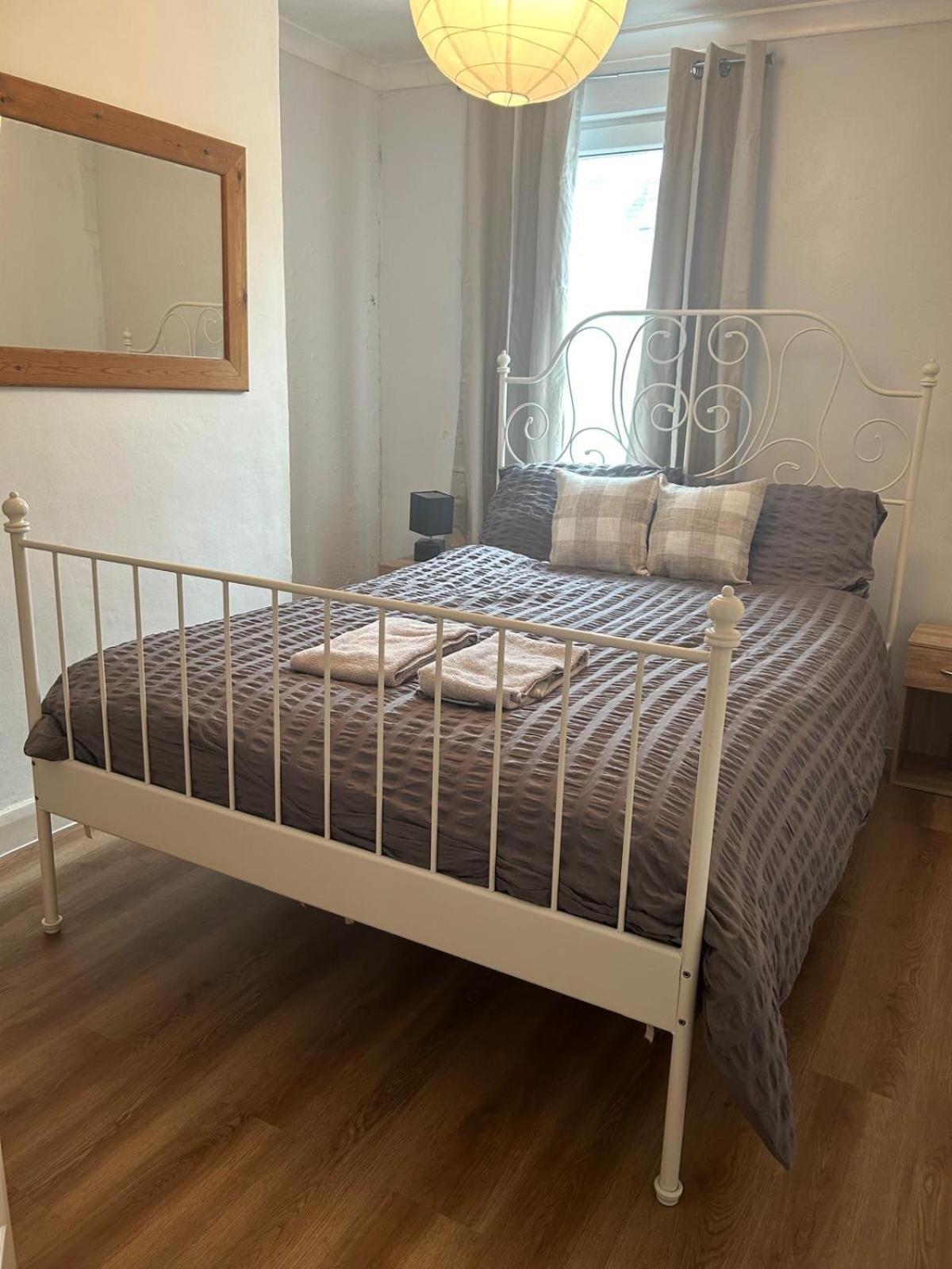 Central Cheltenham House - Sleeps 4/Pet Friendly Esterno foto